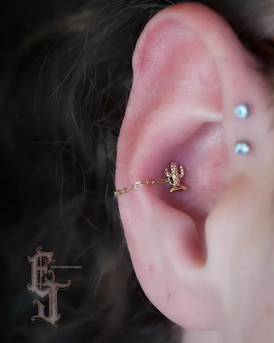 Red Art Tattoo & Piercing Studio 1