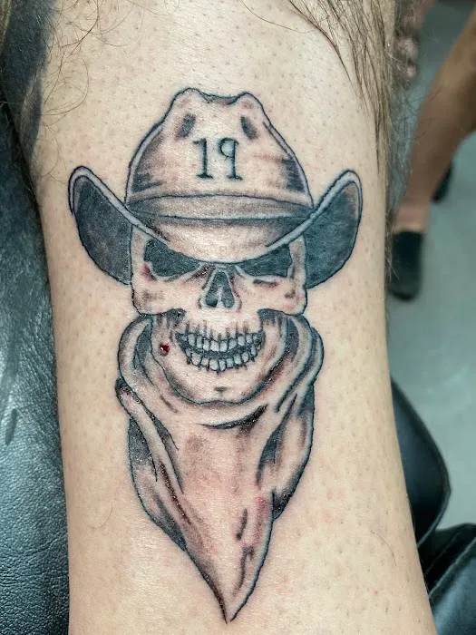 Dip'T In Ink Tattoo 0