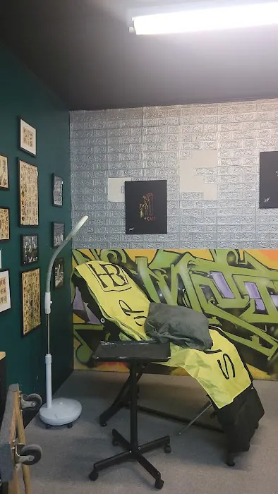 Huntington Brothers Tattoo&Skate Shop 0