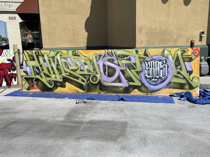 Huntington Brothers Tattoo&Skate Shop 5