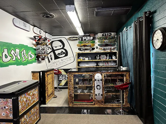 Huntington Brothers Tattoo&Skate Shop 6