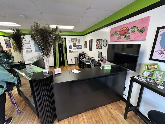 Fraidy Cats Professional Body Piercing 3