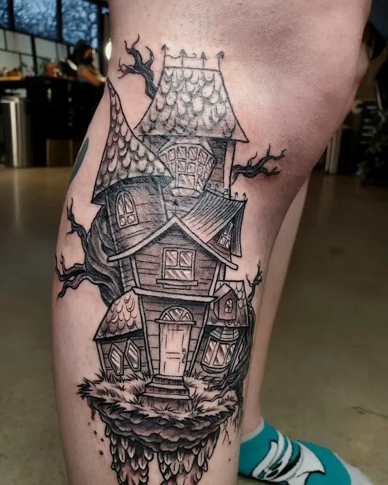 Cozy Kitsune Tattoo Studio 7