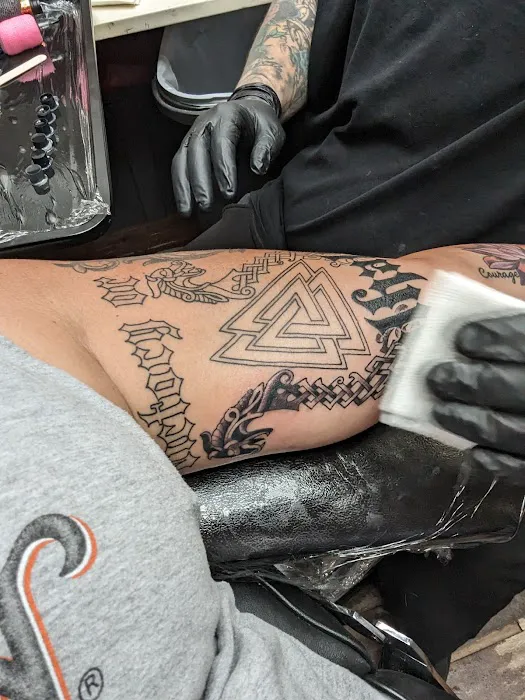 Skin City Ink 1