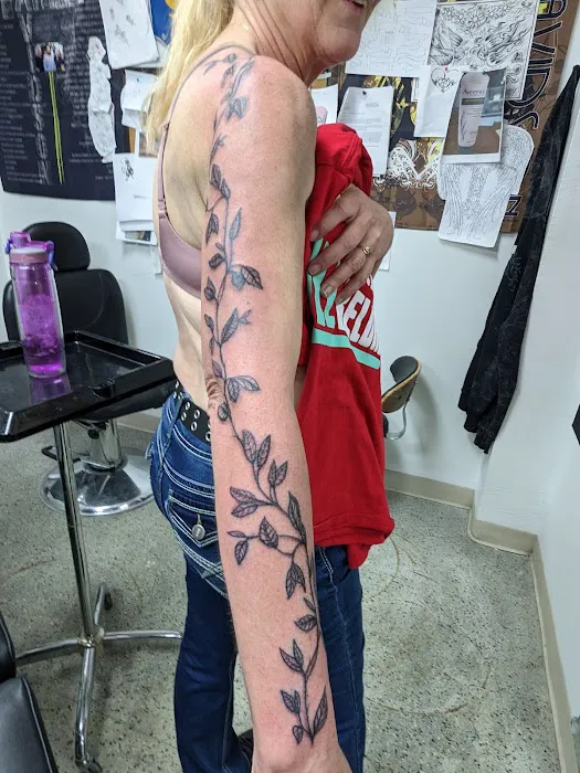 A Plus Tattoo & Body Piercing 4