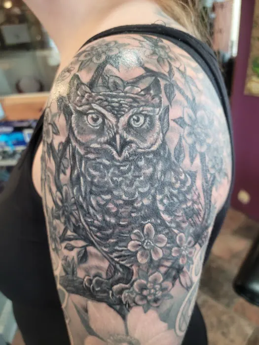Geister's Tattoo Studio 9