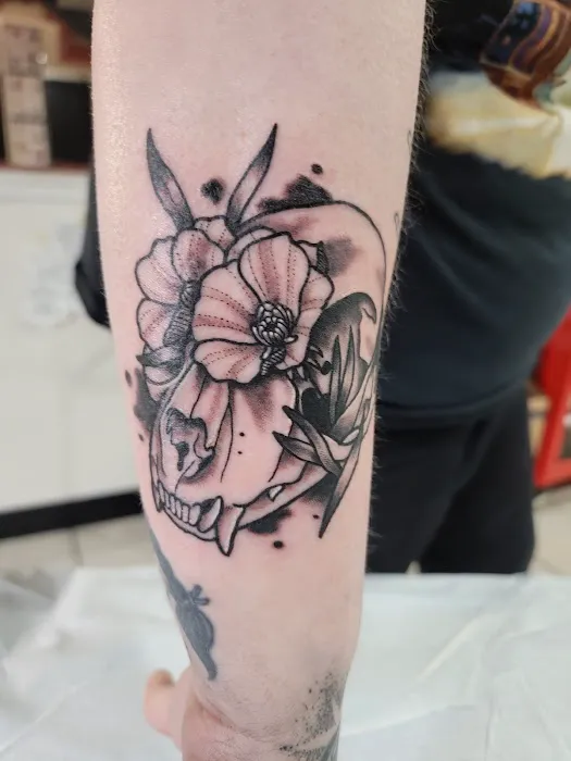 Dinkytown Tattoo 6