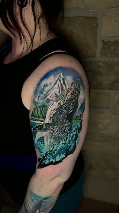 SharkTooth Tattoo & Gallery 4