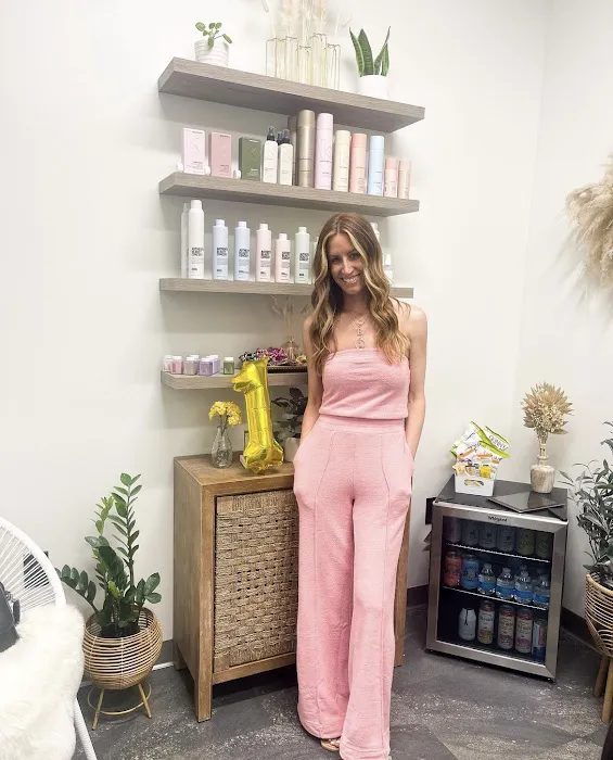 Sola Salon Studios 7