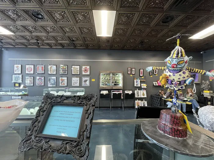 Sacred Siren Tattoo & Art Parlor 4