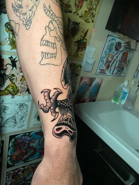 BROKEN HEARTS TATTOO CLUB 1