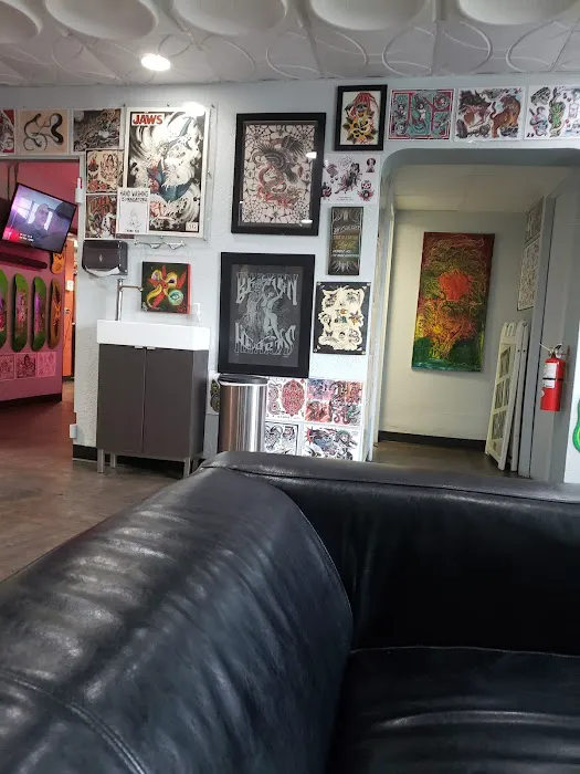 BROKEN HEARTS TATTOO CLUB 3