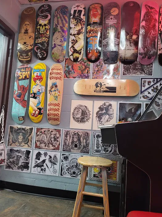 BROKEN HEARTS TATTOO CLUB 4