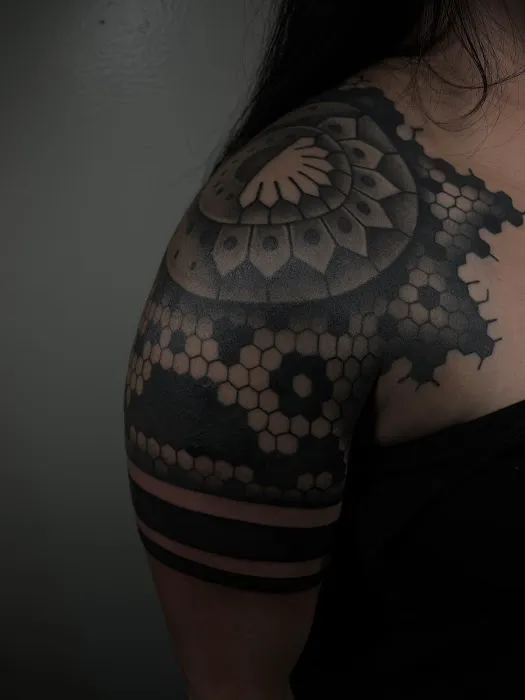 Tinta Sagrada Tattoo and Art Collective 0