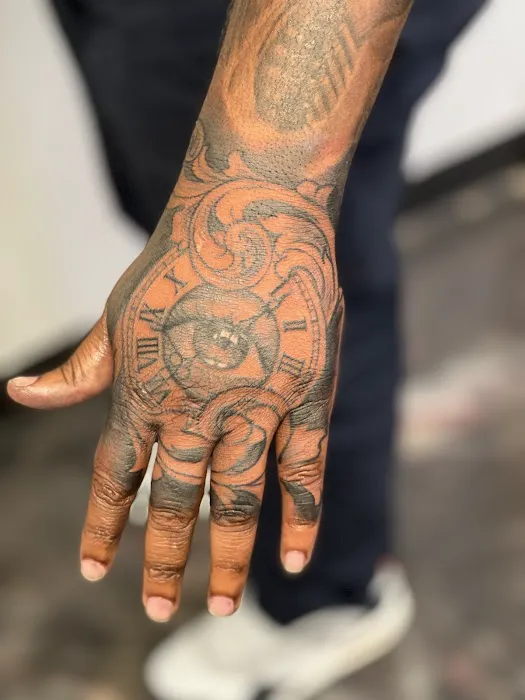 Silent Ink Tattoo Studio 6