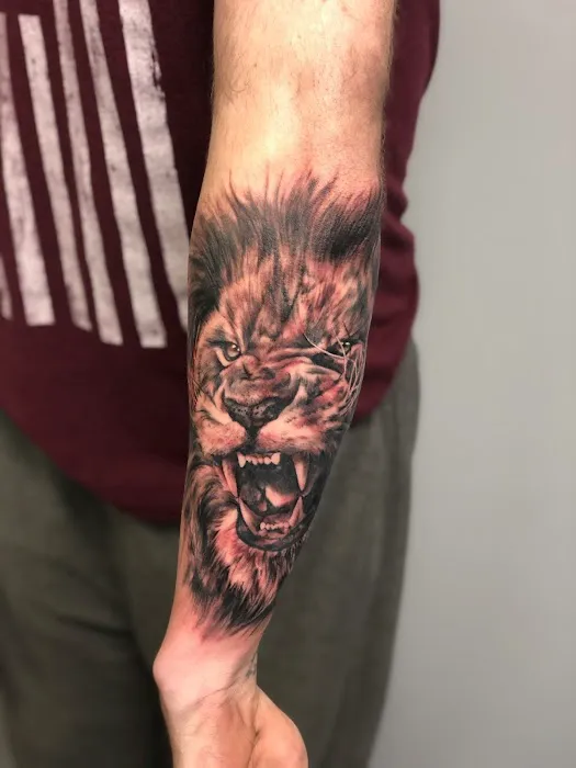 Silent Ink Tattoo Studio 4
