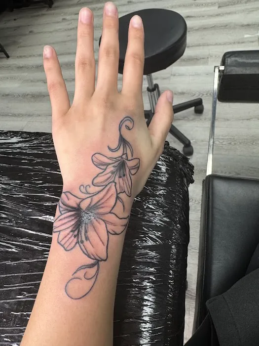 Silent Ink Tattoo Studio 2