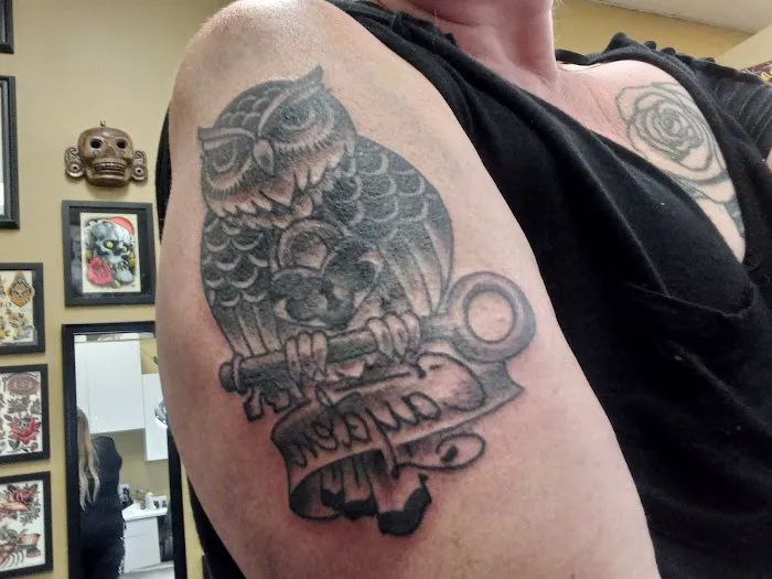 Cactus Tattoo & Body Piercing 3