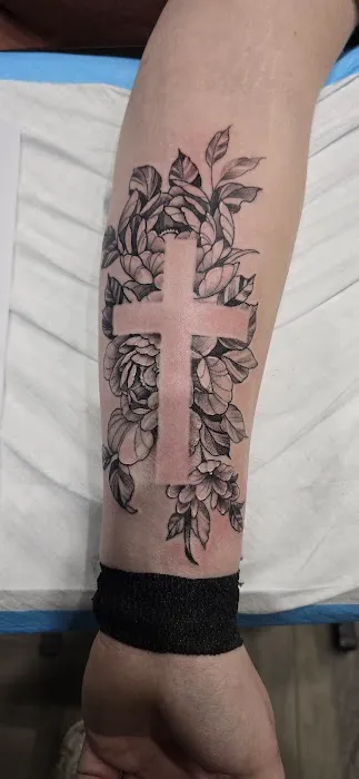 Reborn Legacy Tattoo Studio 4