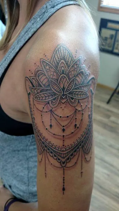 Ivy's Ink Tattoo 4