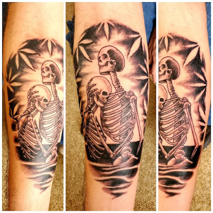 Bombshell Tattoo & Body Piercing 0