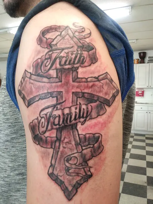 Cloud 9 Tattoo & Body Piercing 9