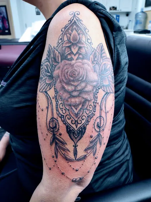 Cloud 9 Tattoo & Body Piercing 5