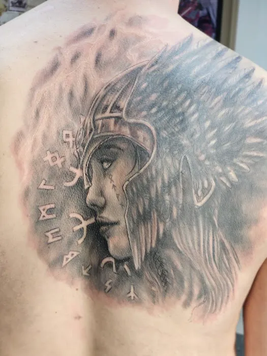 Cloud 9 Tattoo & Body Piercing 2