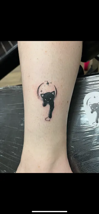 Str8 Line Tattoo 6