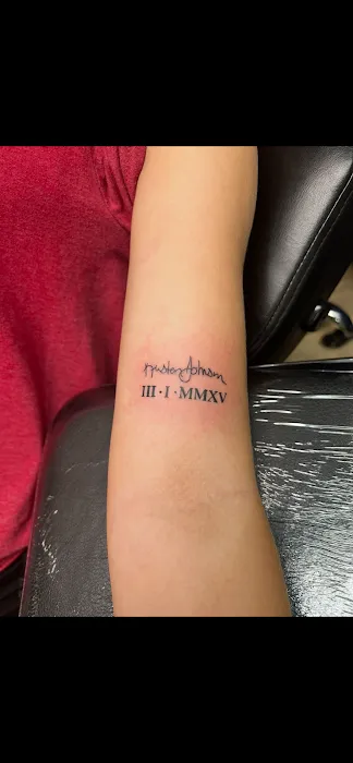 Str8 Line Tattoo 5
