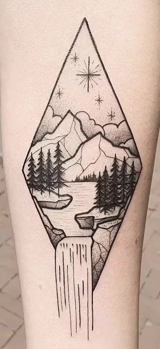 Hustle House Tattoo & Piercing 0