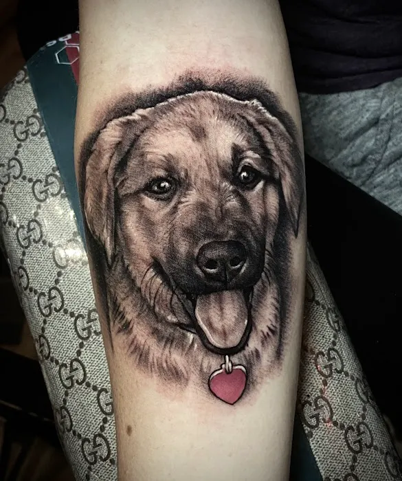 The Widows Peak Salon And Tattoo Parlor 8