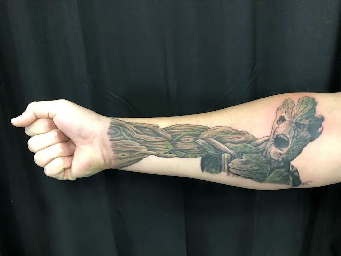 RM Tattoo & Body Piercing 1