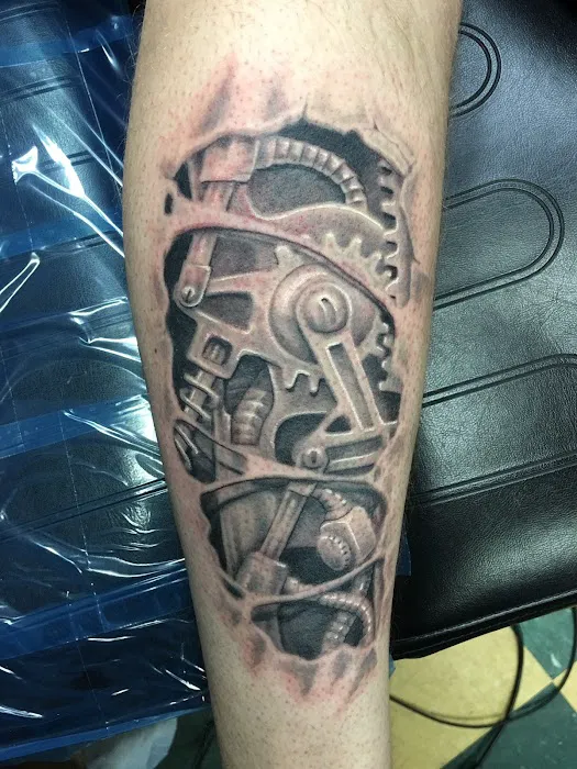 RM Tattoo & Body Piercing 3