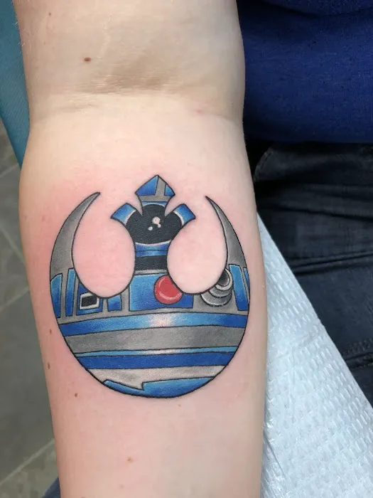 Technicolor Tattoo Studio 8