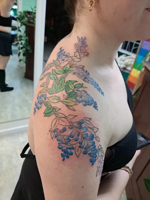 Two Moons Tattoo LLC 2