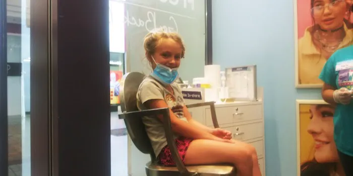Claire's 8