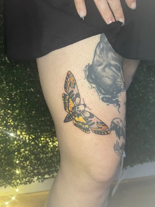 Lonely Bones Tattoo & Art 2