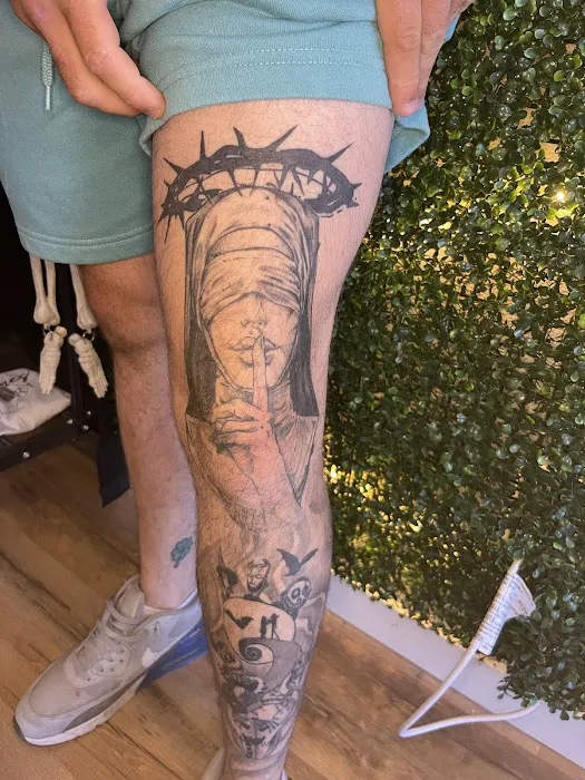 Lonely Bones Tattoo & Art 1