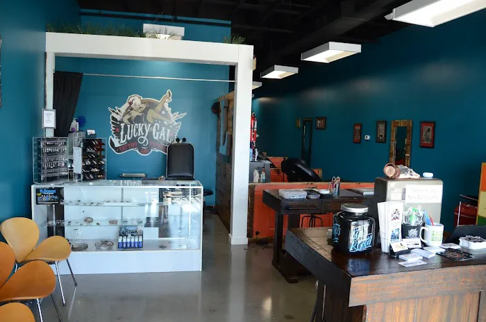 Lucky Gal Tattoo & Piercing 2