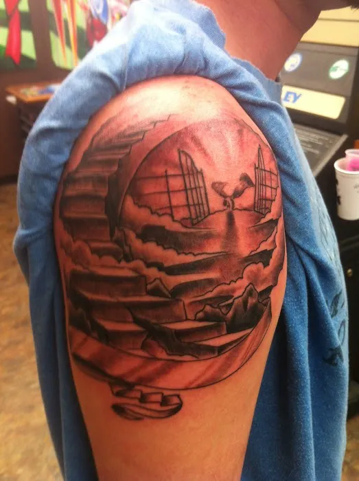 Pink Elephant Tattoo Studio 2