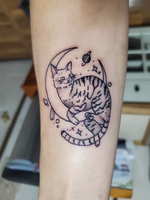 Clover Tattoo & Body Piercing 2