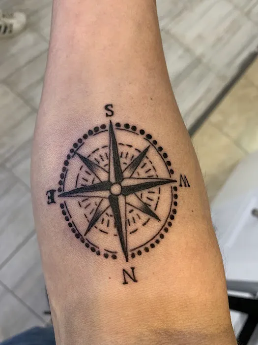 Clover Tattoo & Body Piercing 1