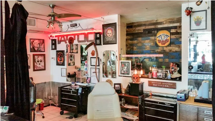 Clover Tattoo & Body Piercing 8