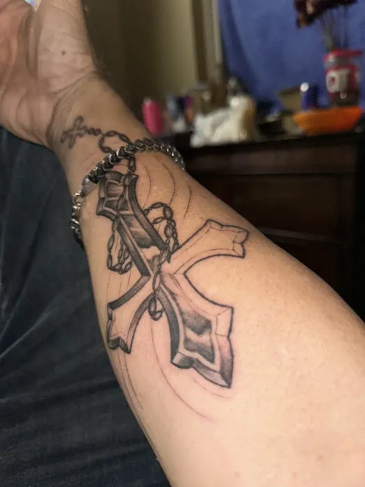 Living Famous Ink 0