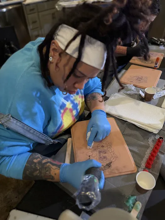 Krybabys Tattoo Studio 3 4