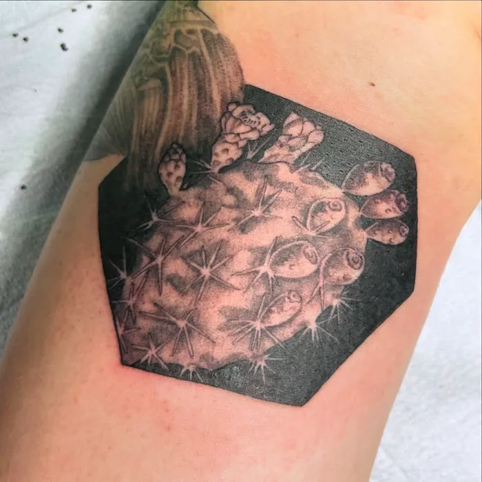 Mourning Moon Tattoo Studio 6
