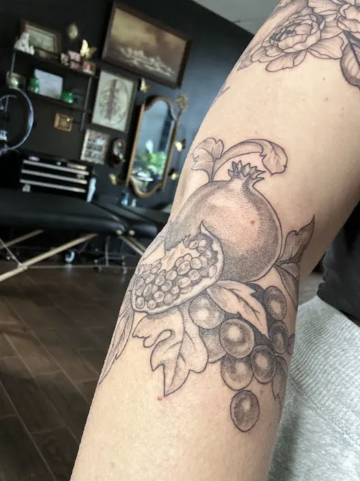 Mourning Moon Tattoo Studio 5