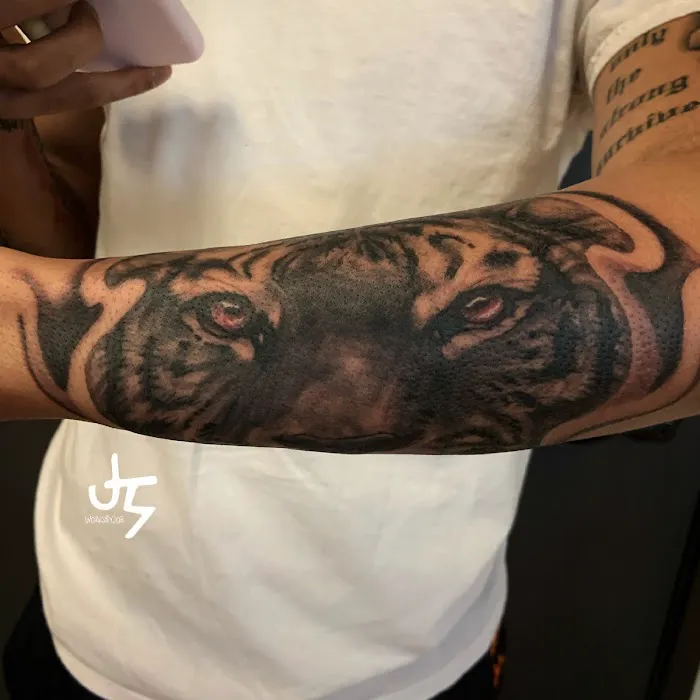 Ink Plug Tattoo Co. 4