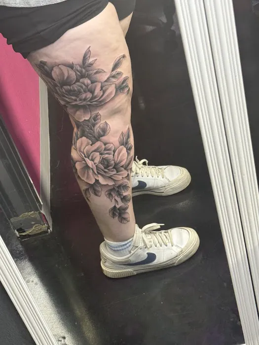 Krybabys Tattoo Studio 2 2